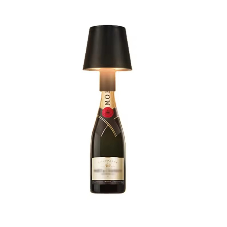 ໂຄມໄຟສໍາຜັດທີ່ທັນສະໄຫມ Cordless Plastic Wine Bottle Lamp ຕາຕະລາງ